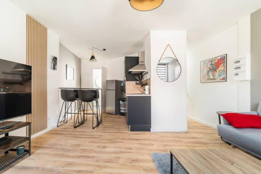 Apartmán Voyage En Duplex En Hyper Centre Valenciennes Exteriér fotografie